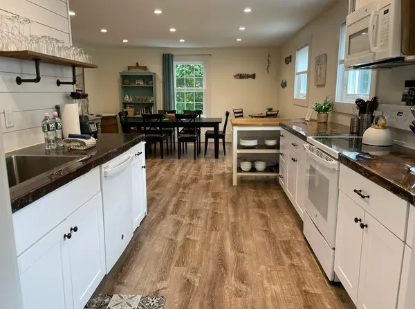 $3,400 | 79 Barbour Road, Hampton, NH 03842