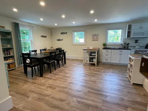 $3,400 | 79 Barbour Road, Hampton, NH 03842