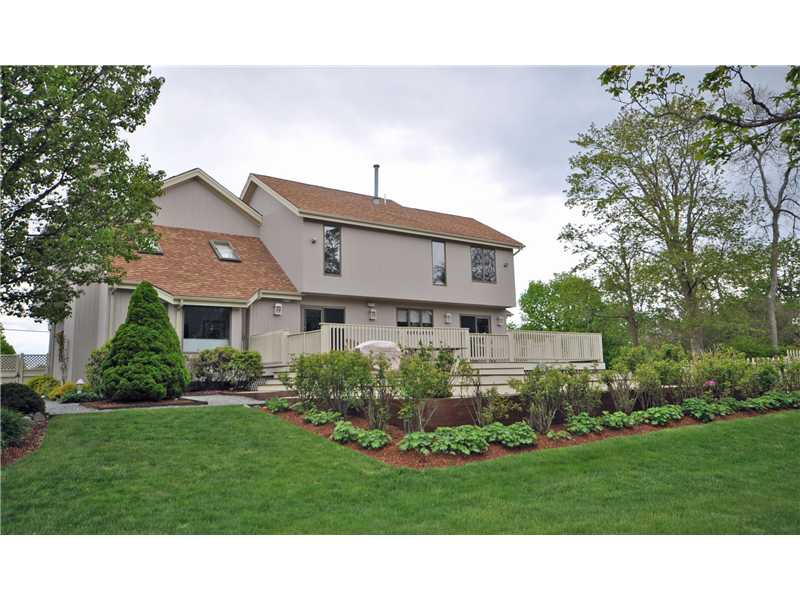 668 Boston Neck Road Narragansett, RI 02882 - Photo 20 of 25 Exterior Back.