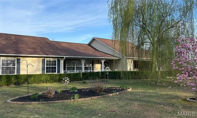 $299,900 | 82 Kelsey Lane, Fairdealing, MO 63939