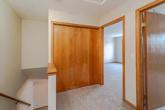 $220,000 | 1937 Southcross Drive West, Unit 1106, Burnsville, MN 55306