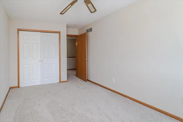 $220,000 | 1937 Southcross Drive West, Unit 1106, Burnsville, MN 55306