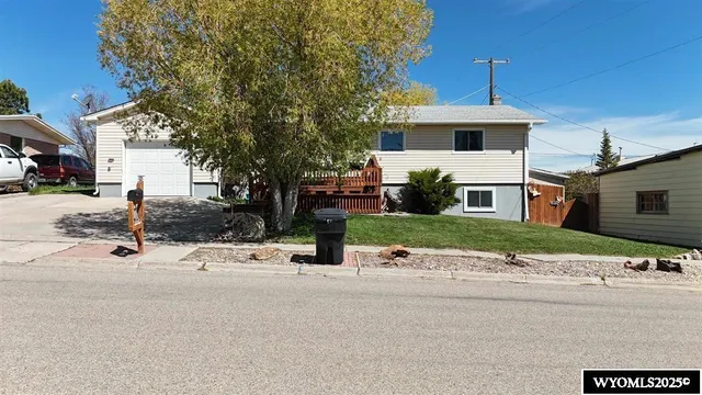 $255,000 | 715 Emerald Street, Kemmerer, WY 83101