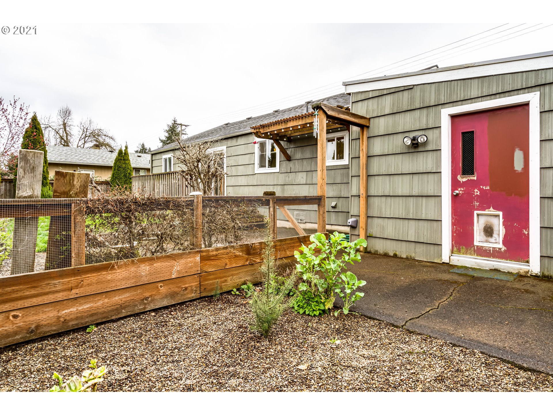 4970 E Street Springfield, OR 97478 - Photo 8 of 32