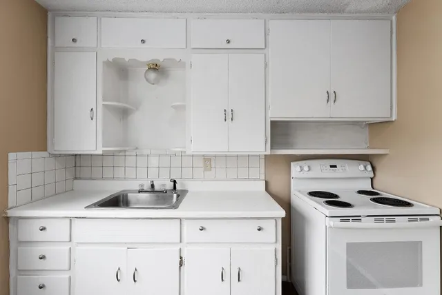 $89,900 | 4534 South Osage Avenue, Wichita, KS 67217