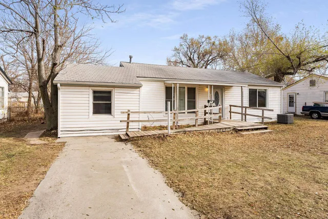 $89,900 | 4534 South Osage Avenue, Wichita, KS 67217