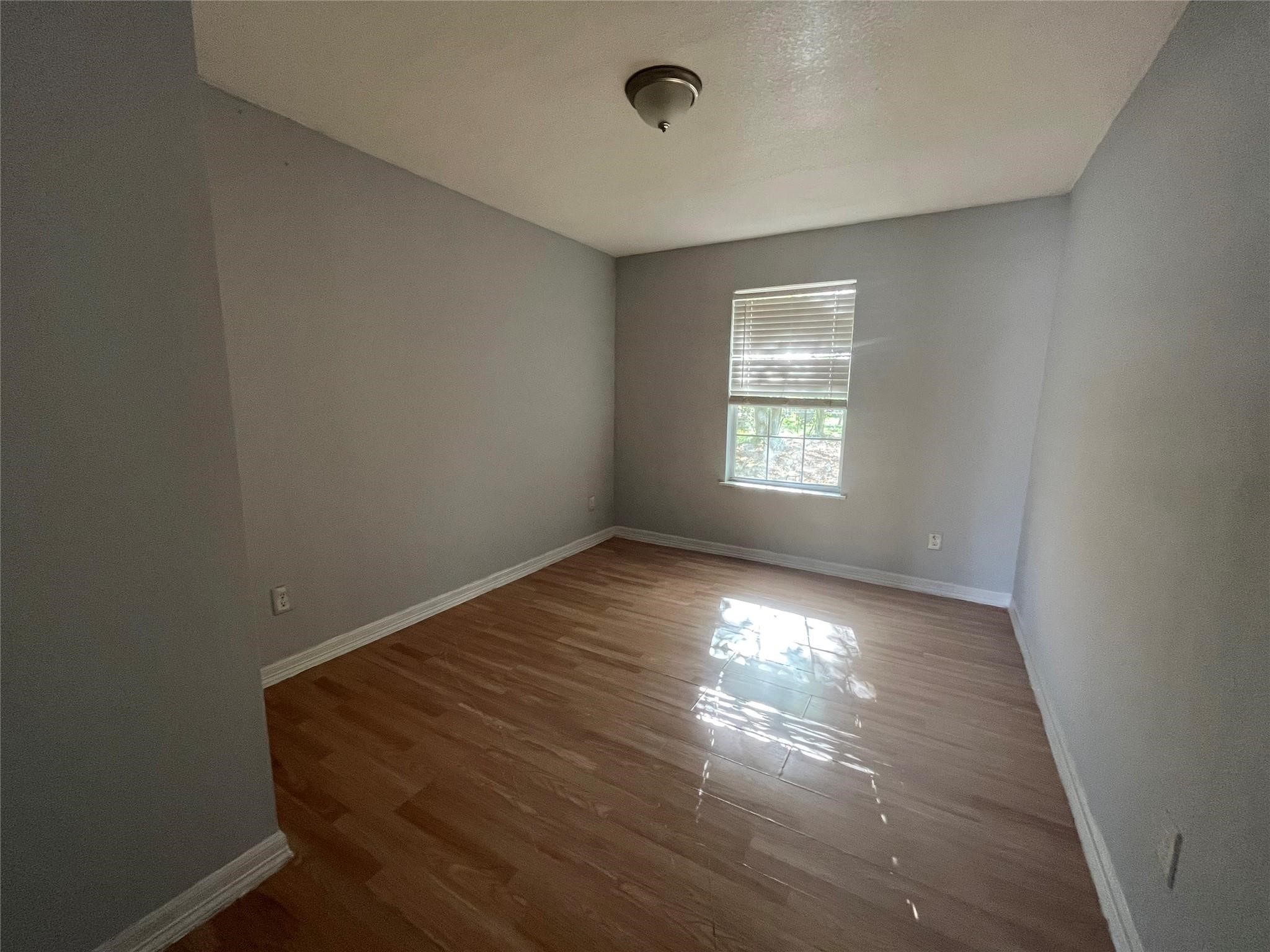 5142 Higgins Street, Unit B Houston, TX 77033 - Photo 5 of 9