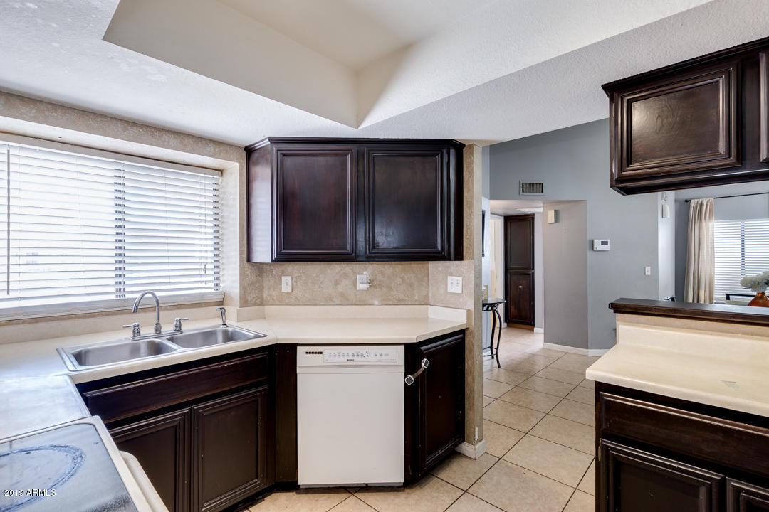 1102 East Wagoner Road Phoenix, AZ 85022 - Photo 9 of 24 09-Wagoner