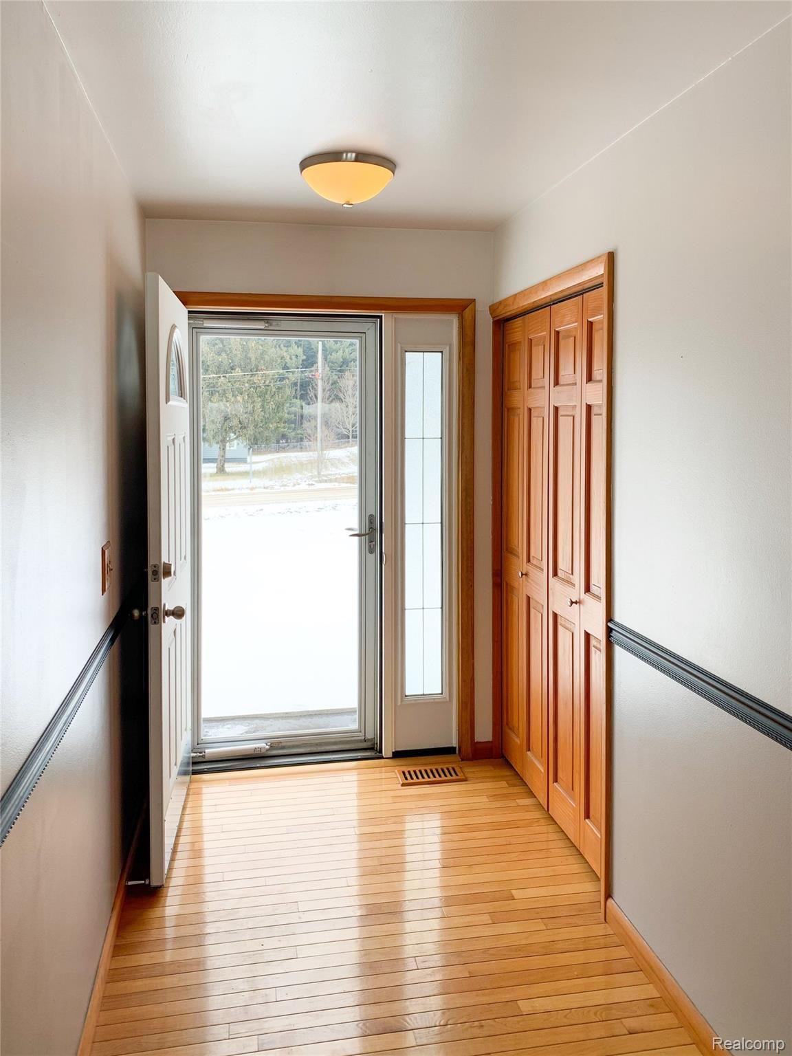 8074 East Carpenter Road Davison, MI 48423 - Photo 12 of 33 C6D81F53-5538-4E15-A503-B8C7F10E97BB.jpeg