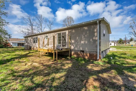 $184,900 | 201 England Street West, Cowan, TN 37318
