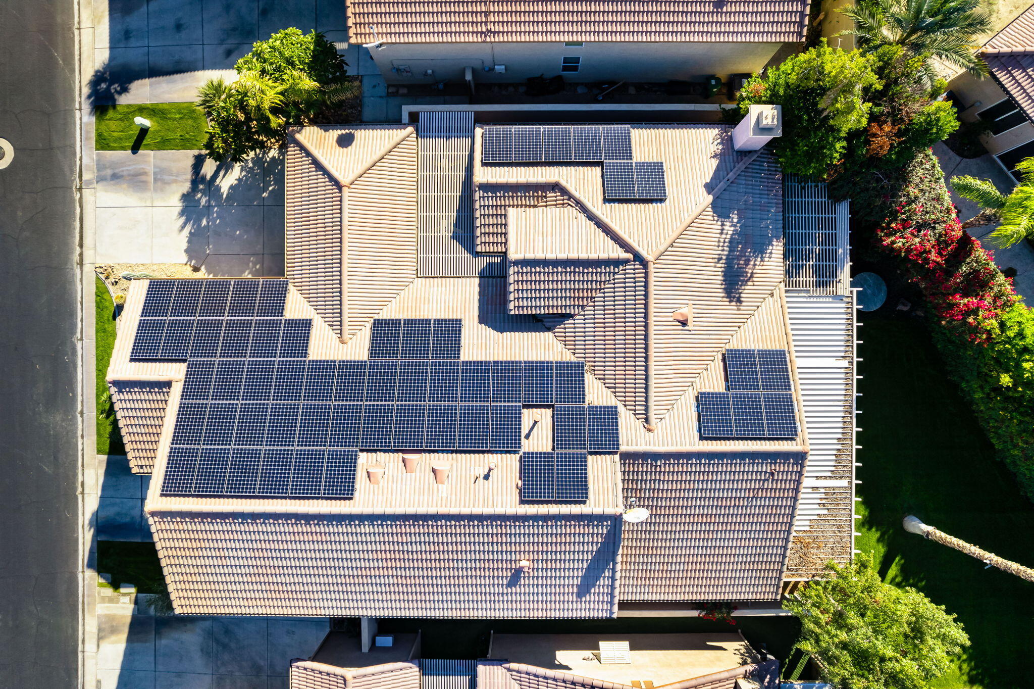 49647 Lewis Road Indio, CA 92201 - Photo 36 of 42 a view of a house with a potted plant