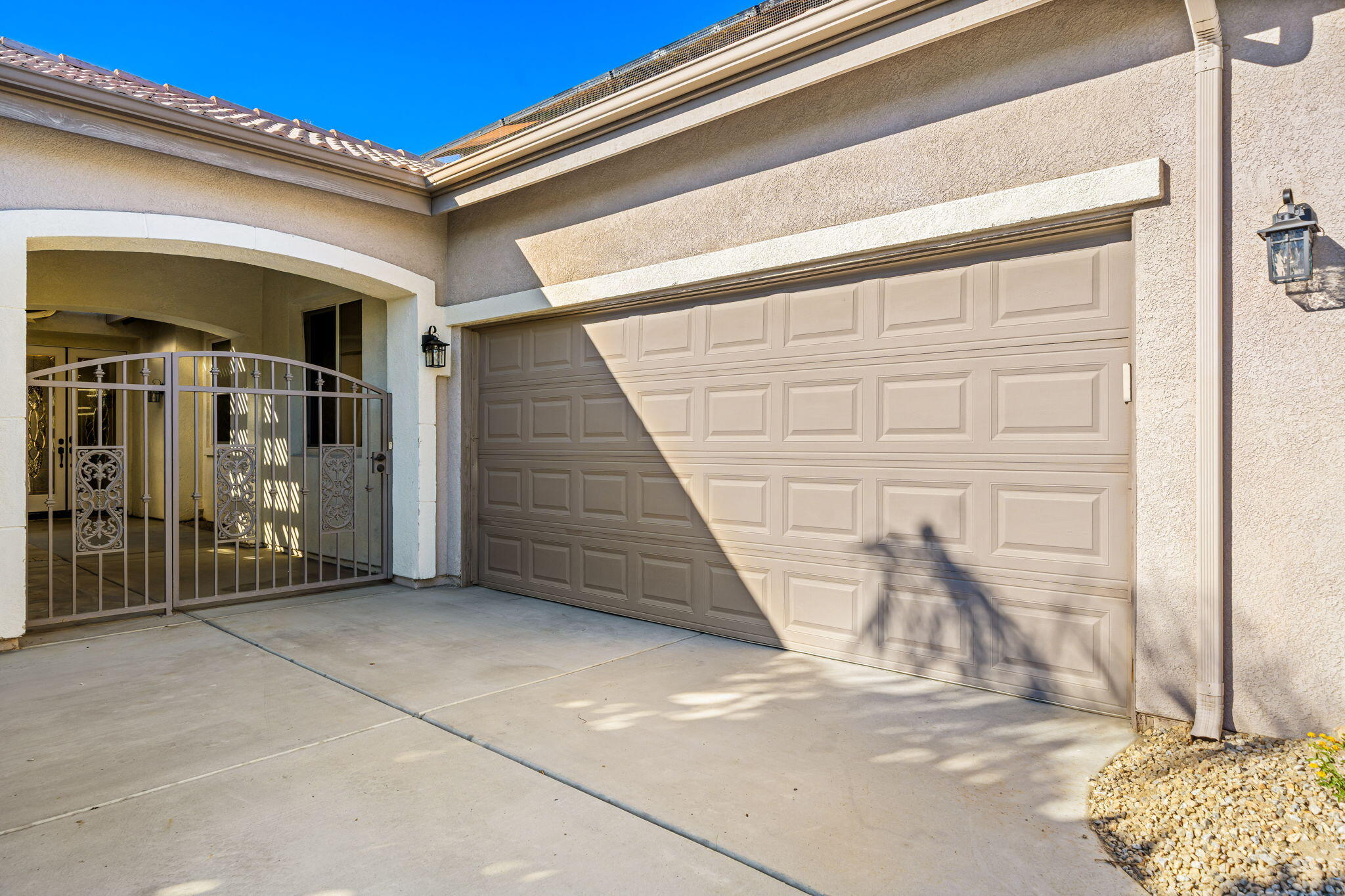 49647 Lewis Road Indio, CA 92201 - Photo 37 of 42 a view of a car garage