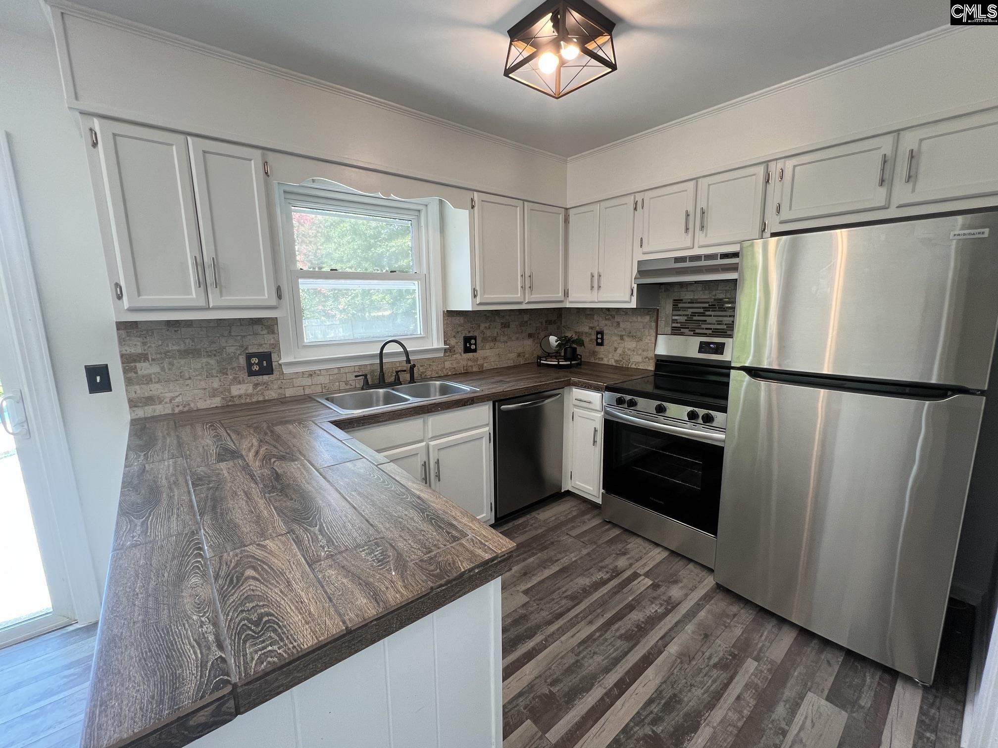 124 Aylesbury Road Irmo, SC 29063 - Photo 7 of 37