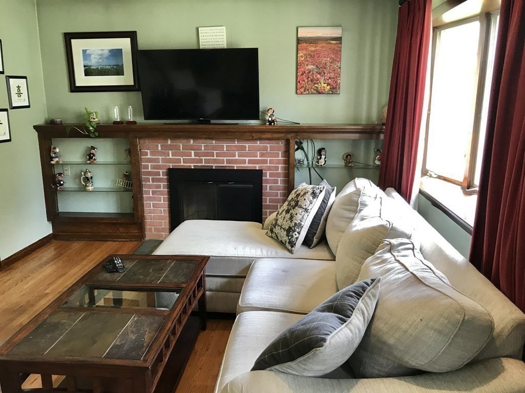 69 Redden Road Springfield, MA 01119 - Photo 5 of 28