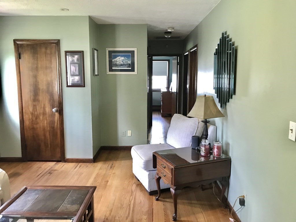 69 Redden Road Springfield, MA 01119 - Photo 8 of 28