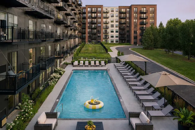 $3,460 | 250 McHenry Road, Unit B2B3, Buffalo Grove, IL 60089