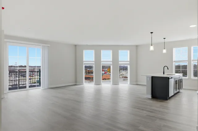 $3,460 | 250 McHenry Road, Unit B2B3, Buffalo Grove, IL 60089