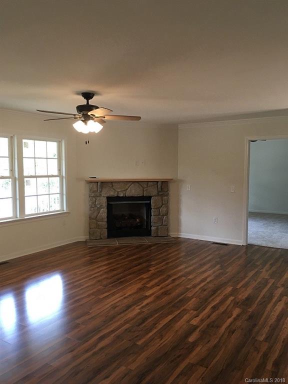 959 Bee Tree Road, Unit 2 Swannanoa, NC 28778 - Photo 4 of 12 Gallery Image 4