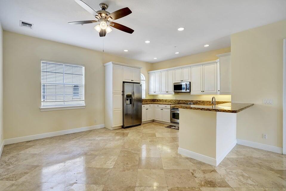 56 Via Floresta Drive, Unit 56 Boca Raton, FL 33487 - Photo 11 of 35 20240129215010256018000000-o