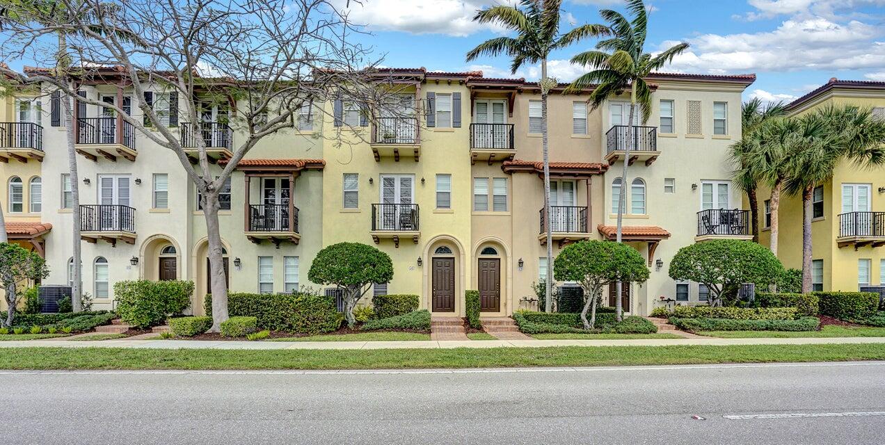 56 Via Floresta Drive, Unit 56 Boca Raton, FL 33487 - Photo 2 of 35 v2