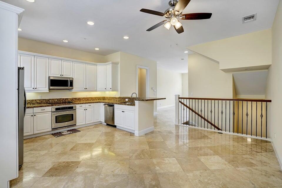 56 Via Floresta Drive, Unit 56 Boca Raton, FL 33487 - Photo 10 of 35 20240129215017384178000000-o