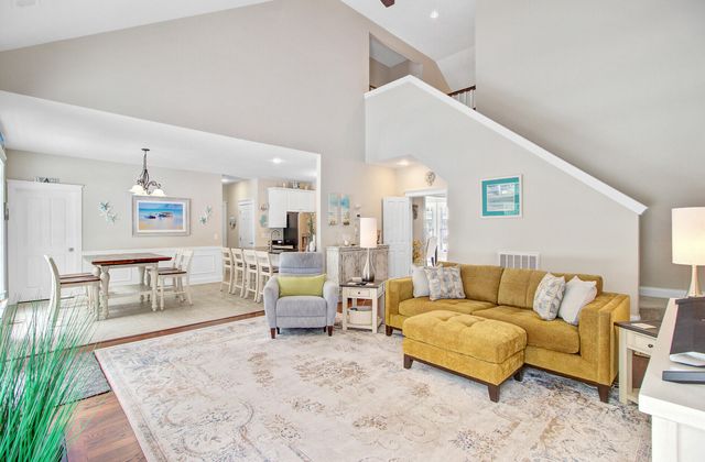 $575,000 | 219 Carolinian Drive, Summerville, SC 29485