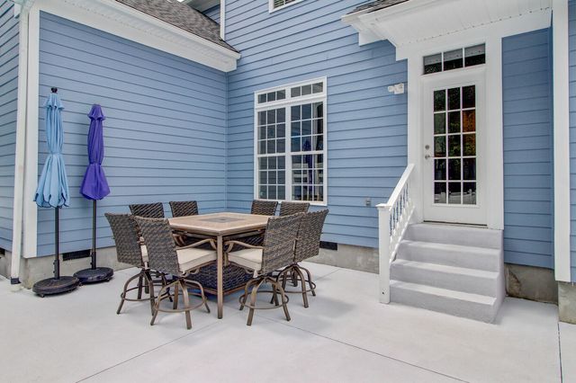 $575,000 | 219 Carolinian Drive, Summerville, SC 29485