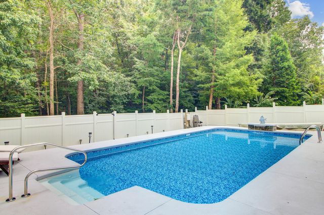 $575,000 | 219 Carolinian Drive, Summerville, SC 29485