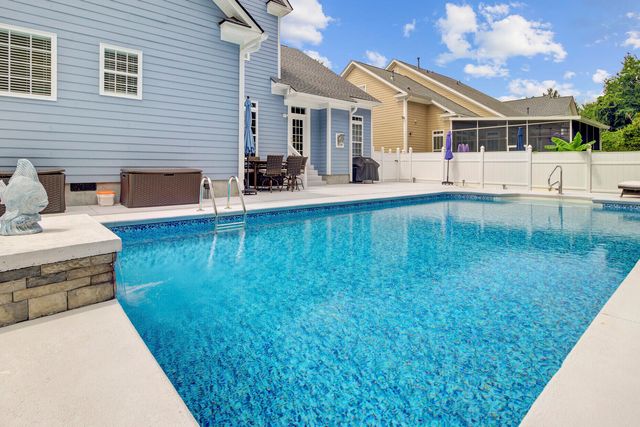 $575,000 | 219 Carolinian Drive, Summerville, SC 29485