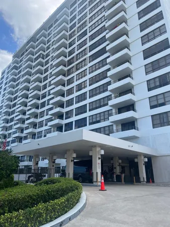 $2,300 | 600 Three Islands Boulevard, Unit 1015, Hallandale Beach, FL 33009