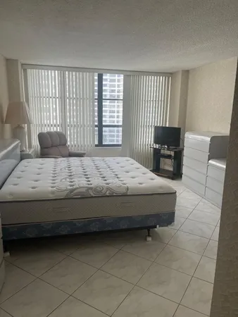 $2,300 | 600 Three Islands Boulevard, Unit 1015, Hallandale Beach, FL 33009