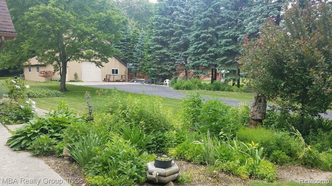 14371 Grafton Road Carleton, MI 48117 - Photo 13 of 81 Grafton Yard 2.jpg