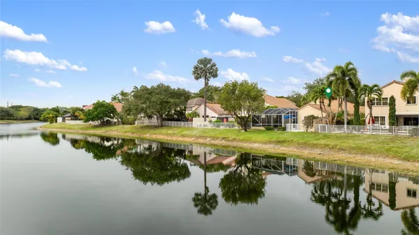 $800,000 | 6660 Northwest 75th Place, Parkland, FL 33067