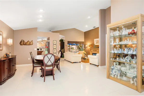 $800,000 | 6660 Northwest 75th Place, Parkland, FL 33067