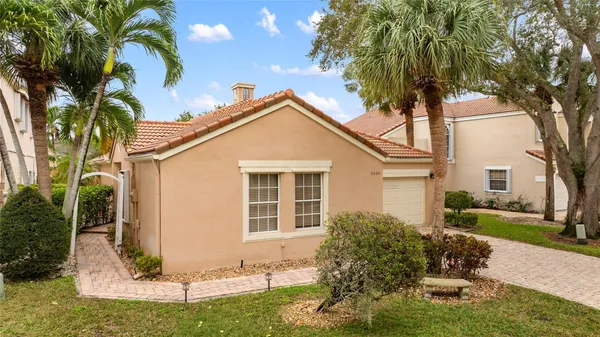 $800,000 | 6660 Northwest 75th Place, Parkland, FL 33067