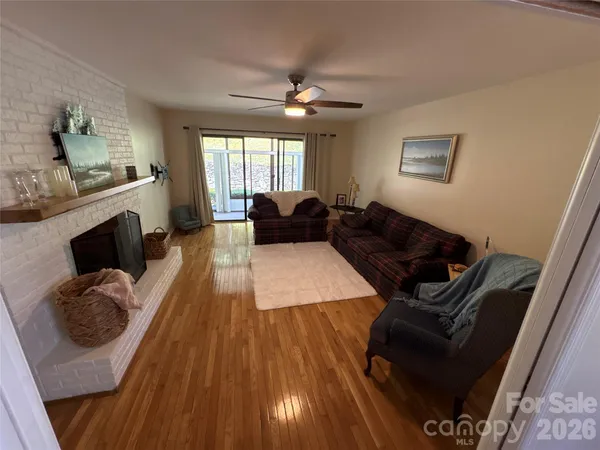 $268,500 | 610 Britton Creek Drive, Hendersonville, NC 28791