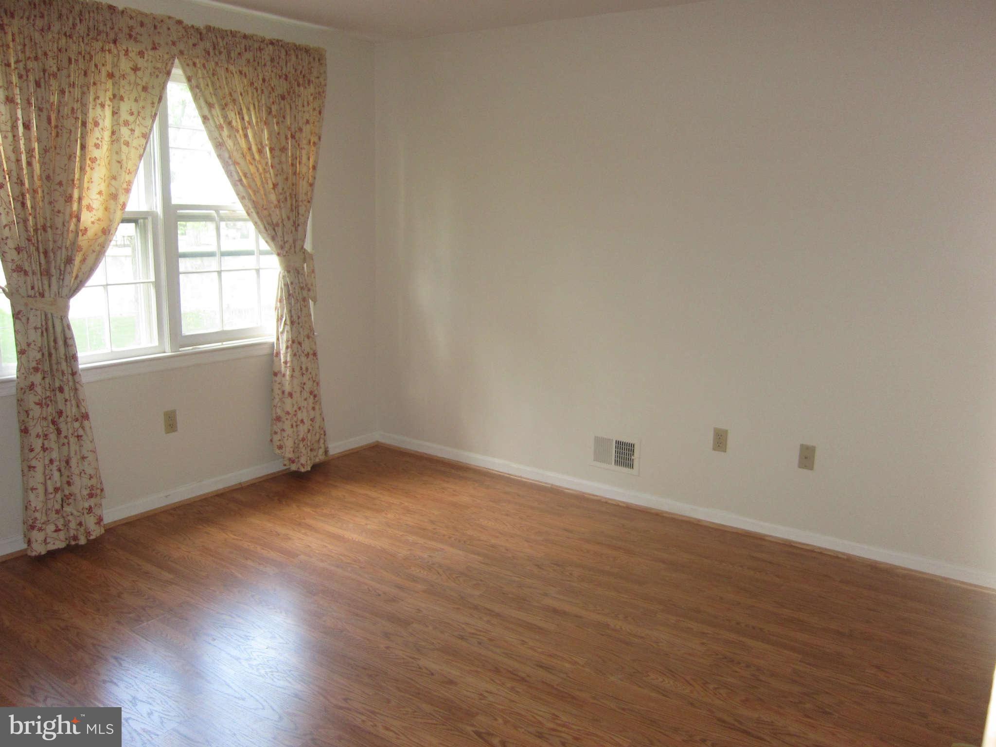 709 Bonifant Road Silver Spring, MD 20905 - Photo 13 of 29 Bedroom 3
