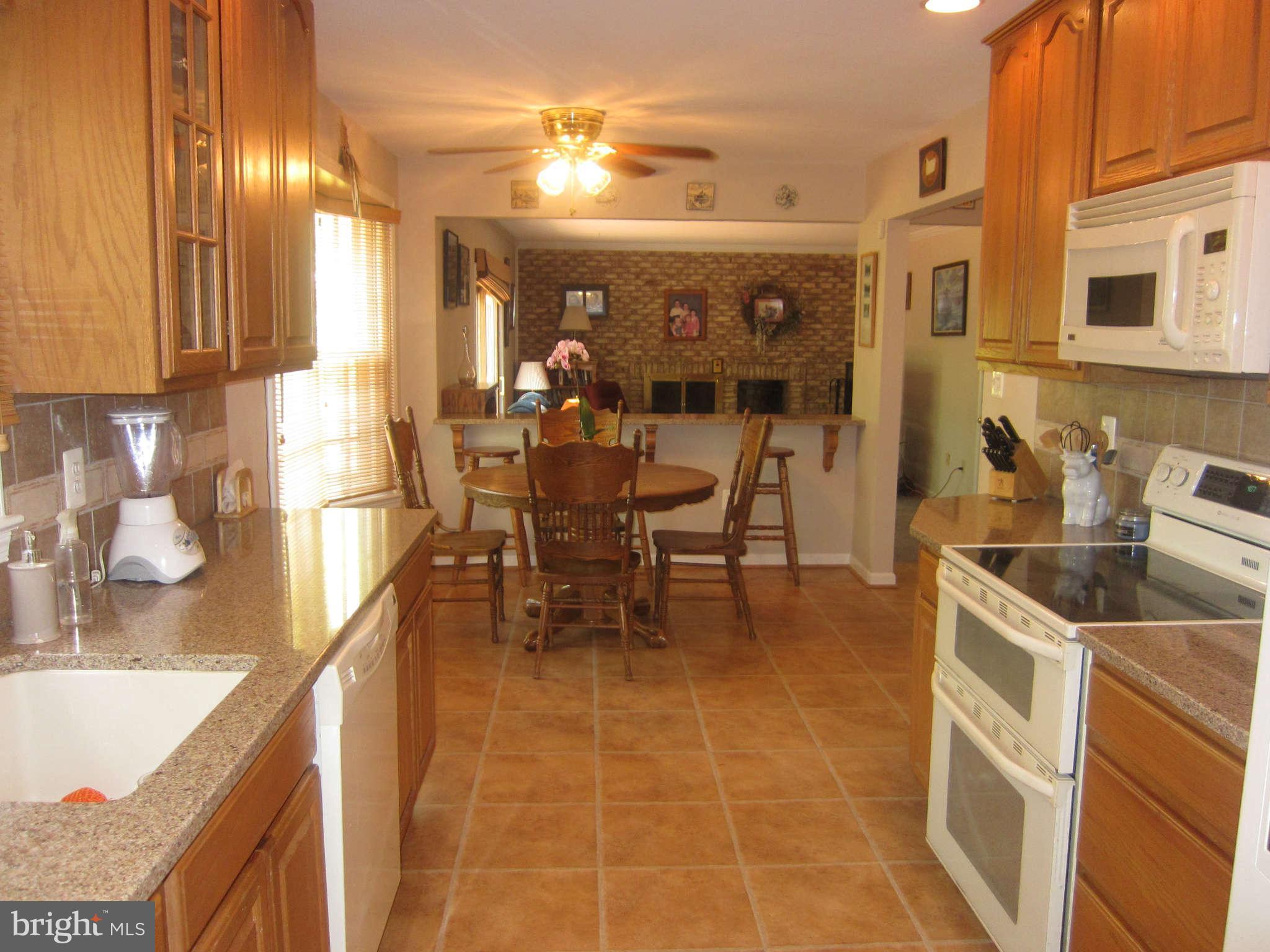 709 Bonifant Road Silver Spring, MD 20905 - Photo 8 of 29 Silestone and updated appliances