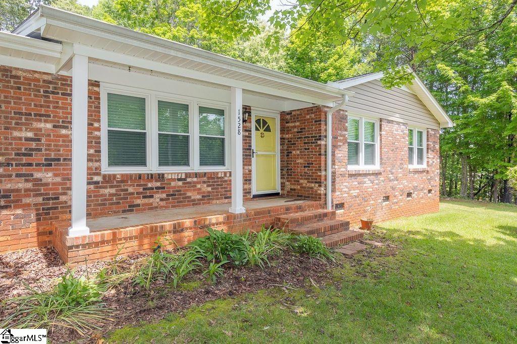 1528 Hunts Bridge Road Easley, SC 29640 - Photo 3 of 36