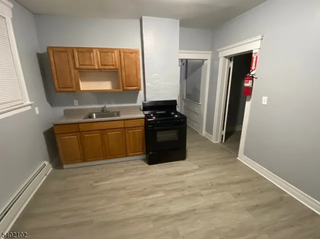 $2,250 | 133 Oraton Street, Newark, NJ 07104