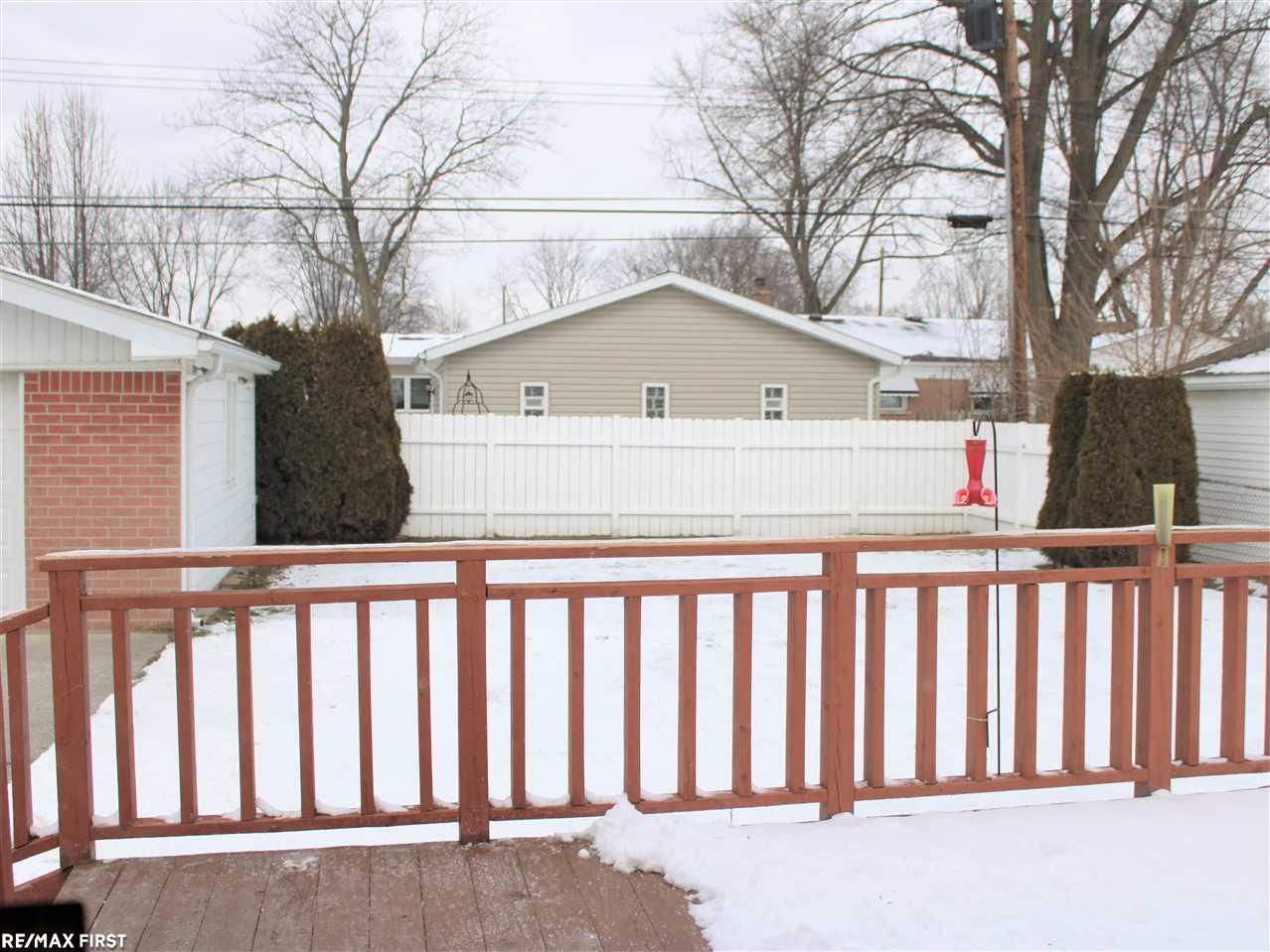 4835 East 13 Mile Road Warren, MI 48092 - Photo 9 of 23 50033583-8.JPG