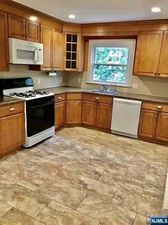 81 Prospect Street, Unit 2 Paramus, NJ 07652 - Photo 6 of 17