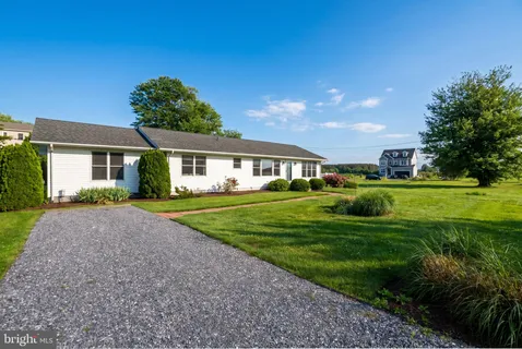$575,000 | 713 Bay Drive, Stevensville, MD 21666