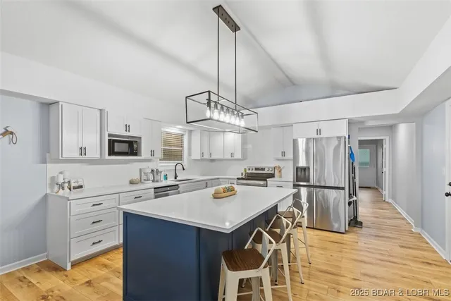 $995,000 | 5213 Conway Lane, Osage Beach, MO 65065