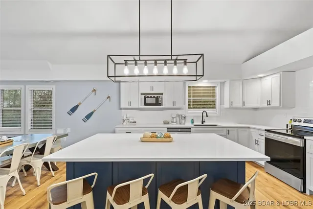 $995,000 | 5213 Conway Lane, Osage Beach, MO 65065