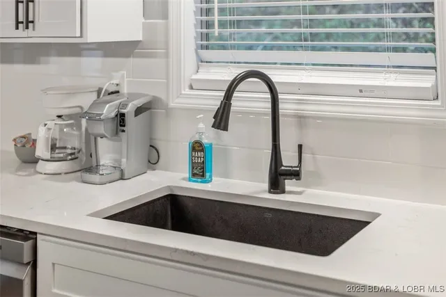 $995,000 | 5213 Conway Lane, Osage Beach, MO 65065