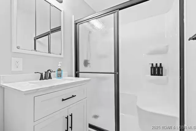 $995,000 | 5213 Conway Lane, Osage Beach, MO 65065