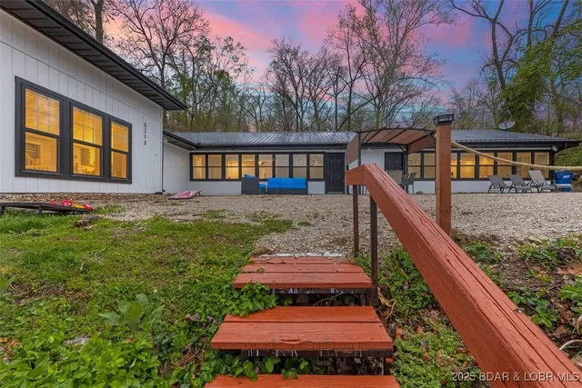 $995,000 | 5213 Conway Lane, Osage Beach, MO 65065