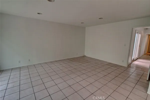 $5,500 | 8 Sparrowhawk, Irvine, CA 92604