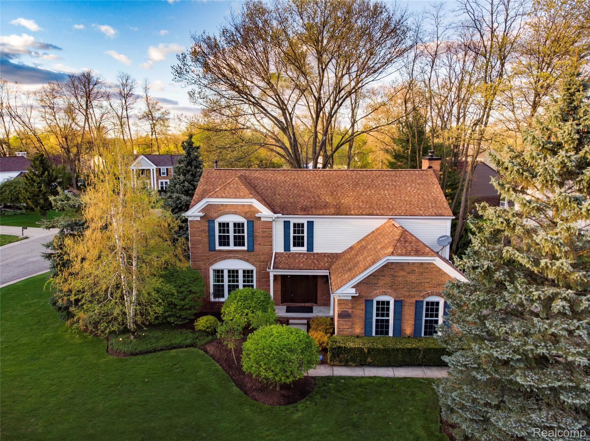 6834 High Ridge Road West Bloomfield, MI 48324 - Photo 5 of 25 4.jpg